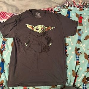 Grey baby yoda tshirts size mens medium